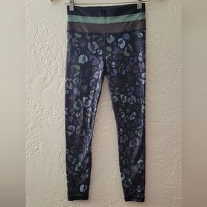 Athleta Elation ⅞ Tight Size XS